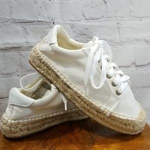 Solutos White Platform Tennis Shoe 5.5 NWOT